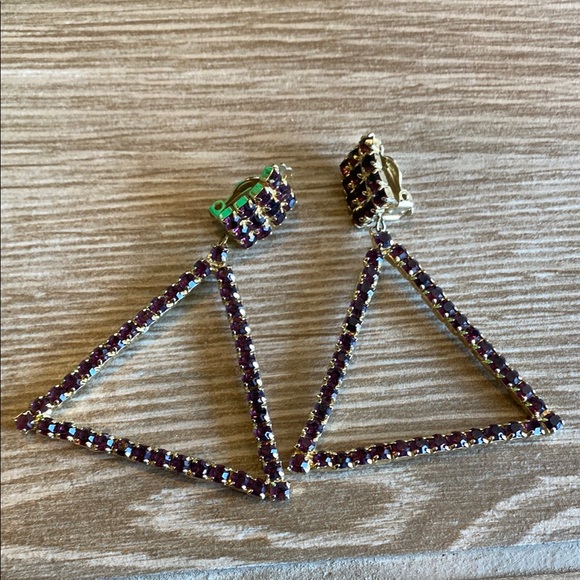 Elegant Gold and Purple Triangle clip on Earrings - Picture 4 of 4